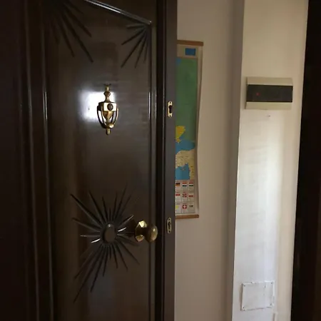 Rose Apartment *